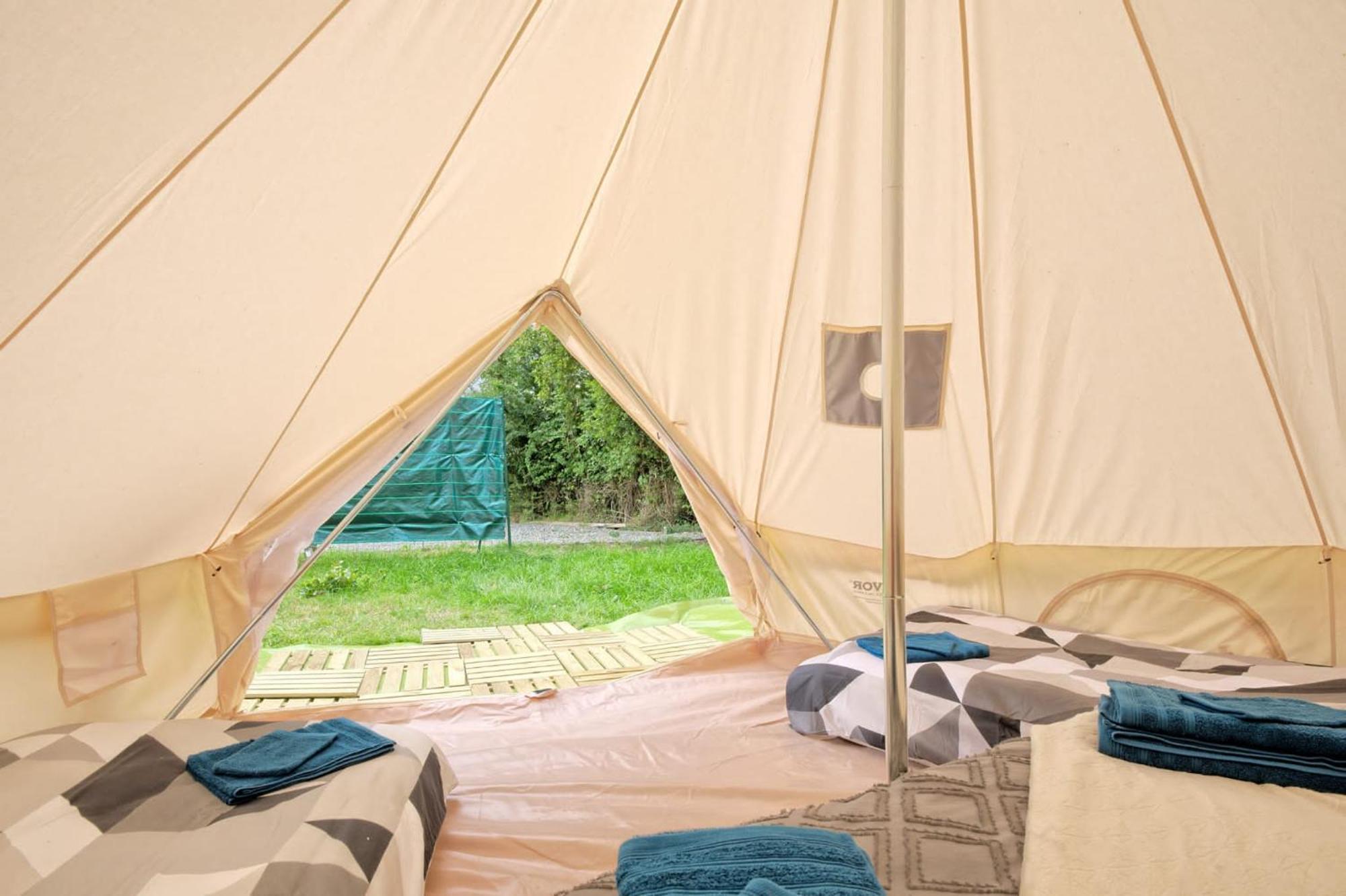 Отель Tipi Experience L'Echappee Belle Saint-Maudez Экстерьер фото